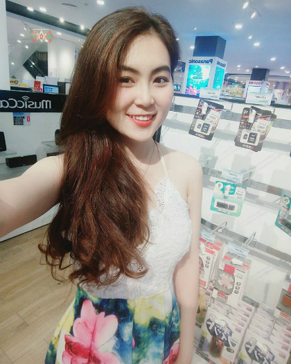 co-gai-sai-gon-6-nam-bo-qua-du-luan-de-yeu-hoang-tu-ech-1