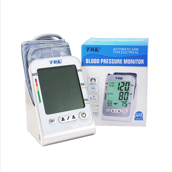 Máy đo huyết áp bắp tay FDK FT-C15Y (tặng nhiệt kế điện tử đầu mềm Tanako) 1.289.000đ 1.120.000đ (-13%) Máy đo huyết áp bắp tay luôn luôn cho ra kết quả chính xác nhất. Do mạch máu ở bắp tay, kể cả với người lớn tuổi, gần tim nhất, luôn rõ mạch và thông số huyết áp sát với chỉ số của cơ thể nhất. - Máy đo huyết áp bắp tay tự động FDK, model FT-C15Y sử dụng công nghệ cảm biến điện tử Intellisense thế hệ thứ 2 mới tự động hoàn toàn, giúp cho việc đo huyết áp nhanh chóng, đơn giản và đặc biệt phù hợp với người già. - Máy có chất lượng cao và độ bền tốt nhất.Thông số đo của máy bao gồm chỉ số huyết áp tối đa (huyết áp tâm thu), chỉ số huyết áp tối thiểu (huyết áp tâm trương) và nhịp tim / phút.