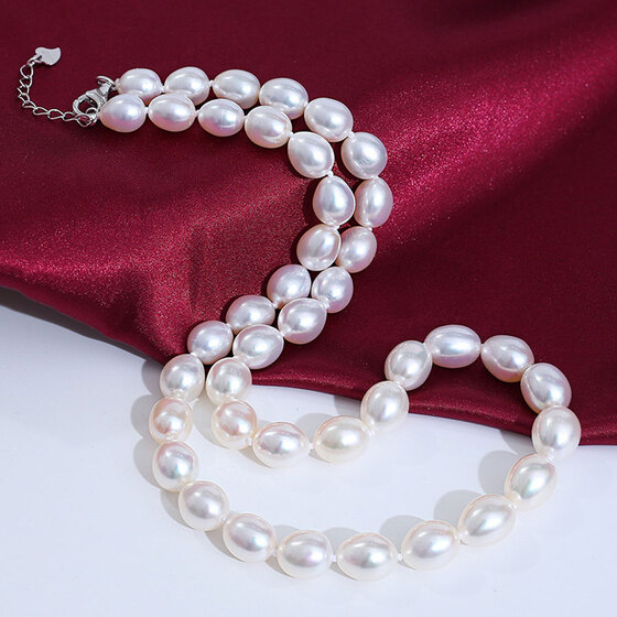 Chuỗi vòng cổ Ngọc trai tự nhiên Cao cấp Hạt xoài mọng - Rice Perl (6-9ly) CTJ4608 Trang sức Cô Tấm 680.000đ(-39%)Kích thước: 45cm+5Màu sắc: Trắng, Cam, Tím HồngPhong cách: Truyền thống, Nhã nhặn đường nét mềm mại sắc sảoThiết kế: Đơn giản để nhấn mạnh vẻ đẹp từng viên ngọc, tạo cảm giác nhẹ nhàng nhưng đầy ngỡ ngàngPhù hợp với mọi sự kiện, đeo hàng ngày hay làm quà tặng cho bạn gái, đối tác cũng như Cho những người phụ nữ mà bạn yêu thương