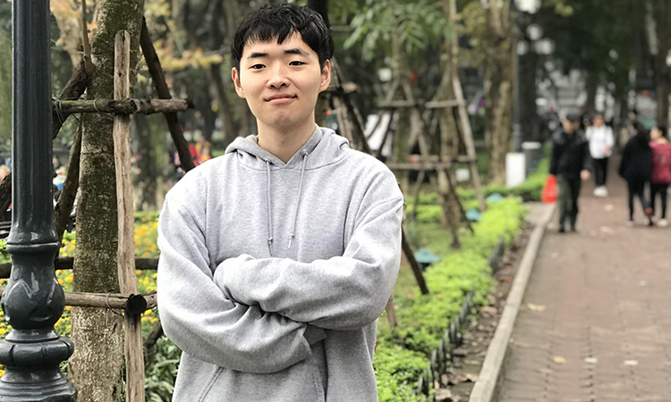 Jeon Hyong Jun (tên tiếng Việt là Tuấn Jeon) hiện đang là sinh viên năm cuối trường ĐH Sogang (Seoul). Ảnh: Nhân vật cung cấp.