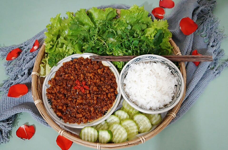 Cách làm Mắm tép chưng thịt - Món ăn đơn giản mà 'hao cơm'