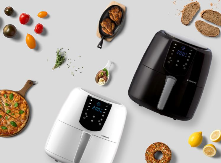 Nồi chiên không dầu được xem là bước nhảy vọt trong công cuộc nấu nướng. Nồi chiên không dầu điện tử Lock&Lock đang giảm hơn nửa giá trên Tiki, chỉ còn khoảng 2,39 triệu đồng kèm áp dụng miễn phí vận chuyển Freeship+. Ngoài lợi thế giảm đến 80% lượng dầu mỡ thừa, tiết kiệm thời gian nấu, giữ sạch không gian bếp... nồi còn trang bị màn hình điều khiển cảm ứng hiện đại, tính năng hẹn giờ nấu lên đến 60 phút cùng dung tích 5,2 lít, giúp chiên hoặc nướng nhiều loại thực phẩm lớn và dày mà không cần cắt nhỏ.