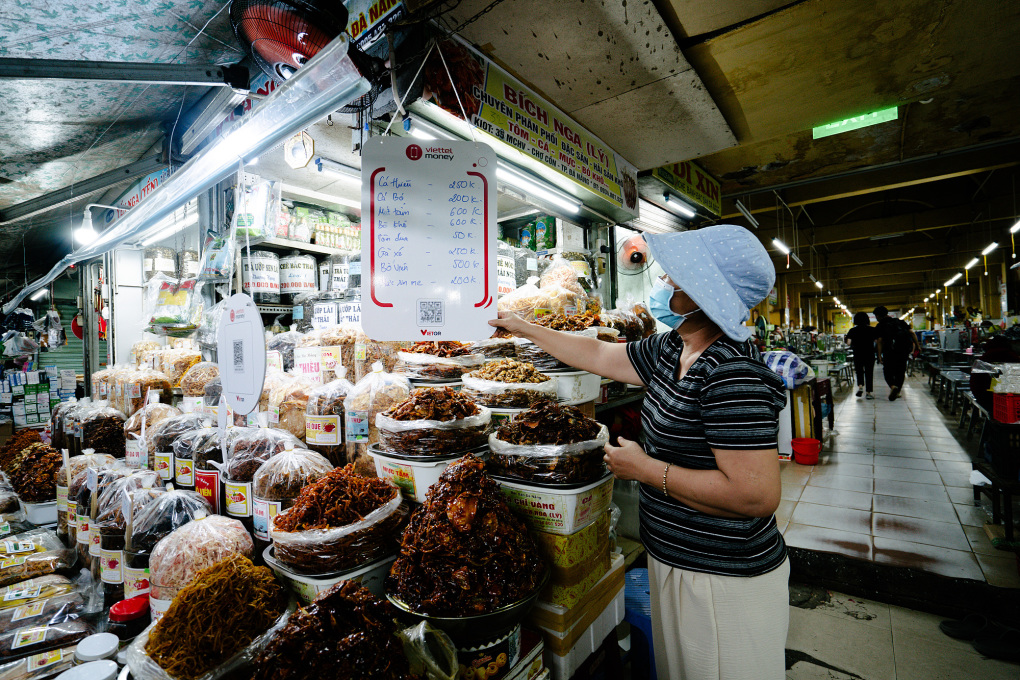 Sống không tiền mặt